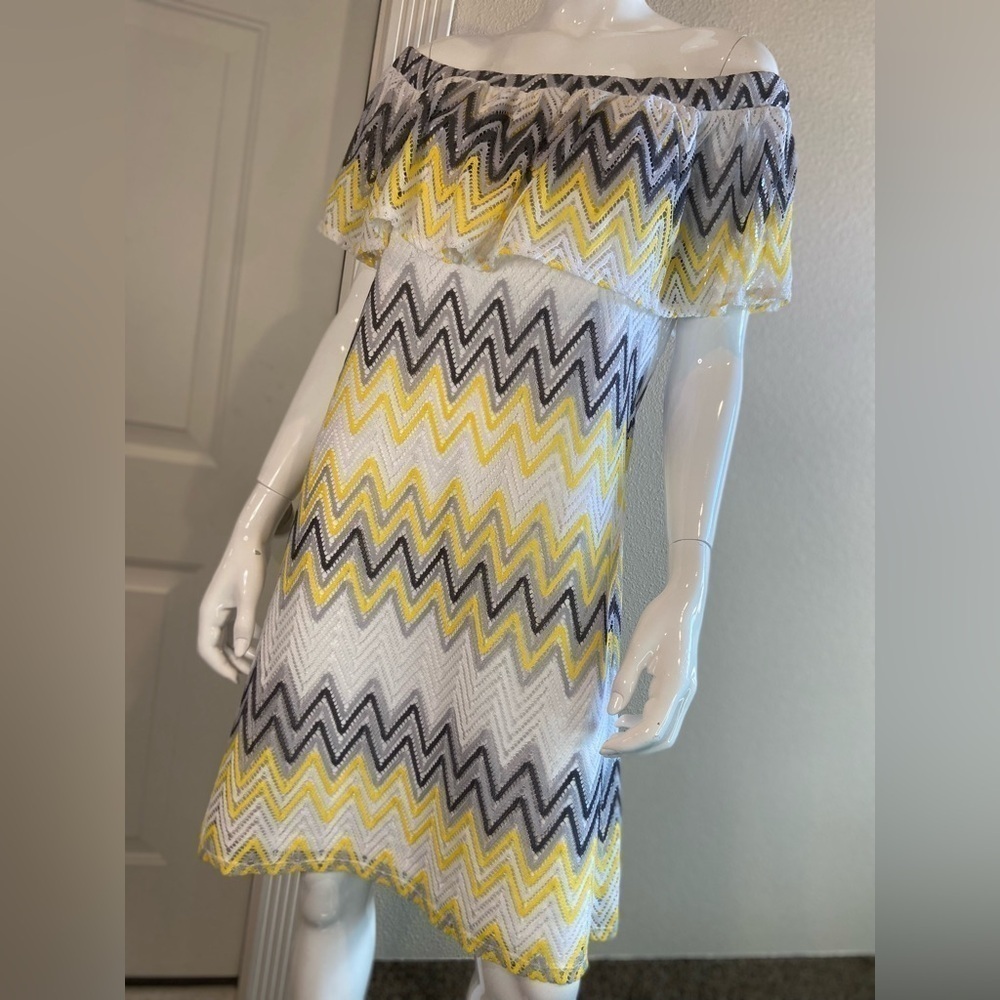 Tacera~Drop Ruffle Shoulder~Zig Zag Lace Overlay~Shift Dress~Fully Lined ~Size L